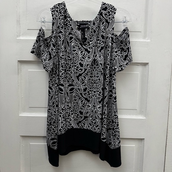 Rafaella Tops - Rafaella Black White Floral Cold Shoulder Blouse M
